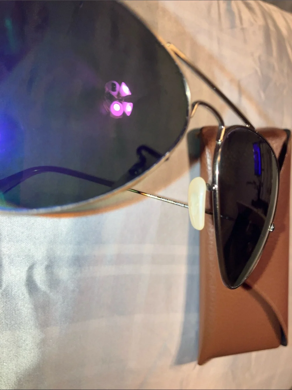 Very Nice Sunglasses! Ray-Ban Aviator Sunglasses wi/Purple Mirrored Lenses